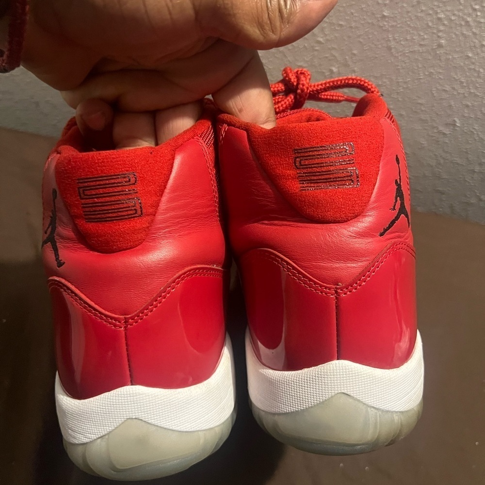 Vibrant Red Basketball Sneakers Nike Retro Air Jordan 11 Win like 92 - Picture 3 of 10